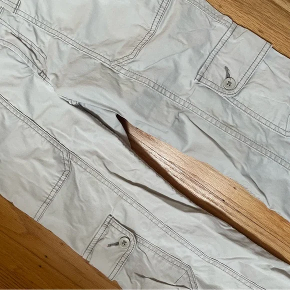 Hollister Mid rise Relaxed Cargo Pants - Picture 6 of 16